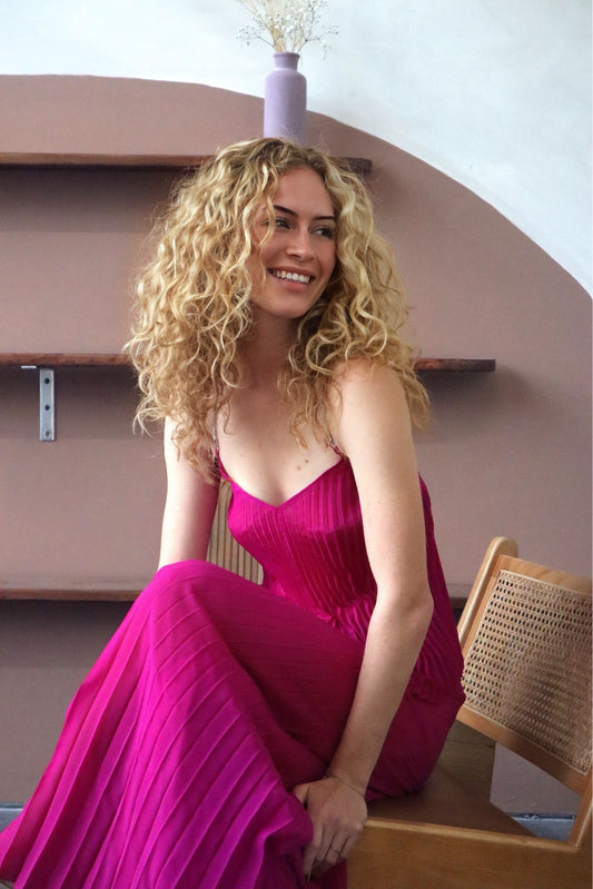 Party-Ready Curls: 3 Easy Holiday Steps for Shiny, Bouncy Hair